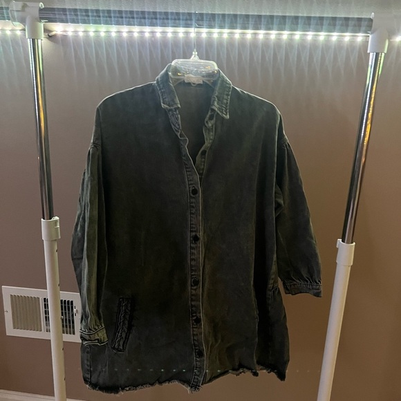 START LOOKING CHARCOAL CHAMBRAY LONG SLEEVE MINI DRESS - Picture 2 of 4